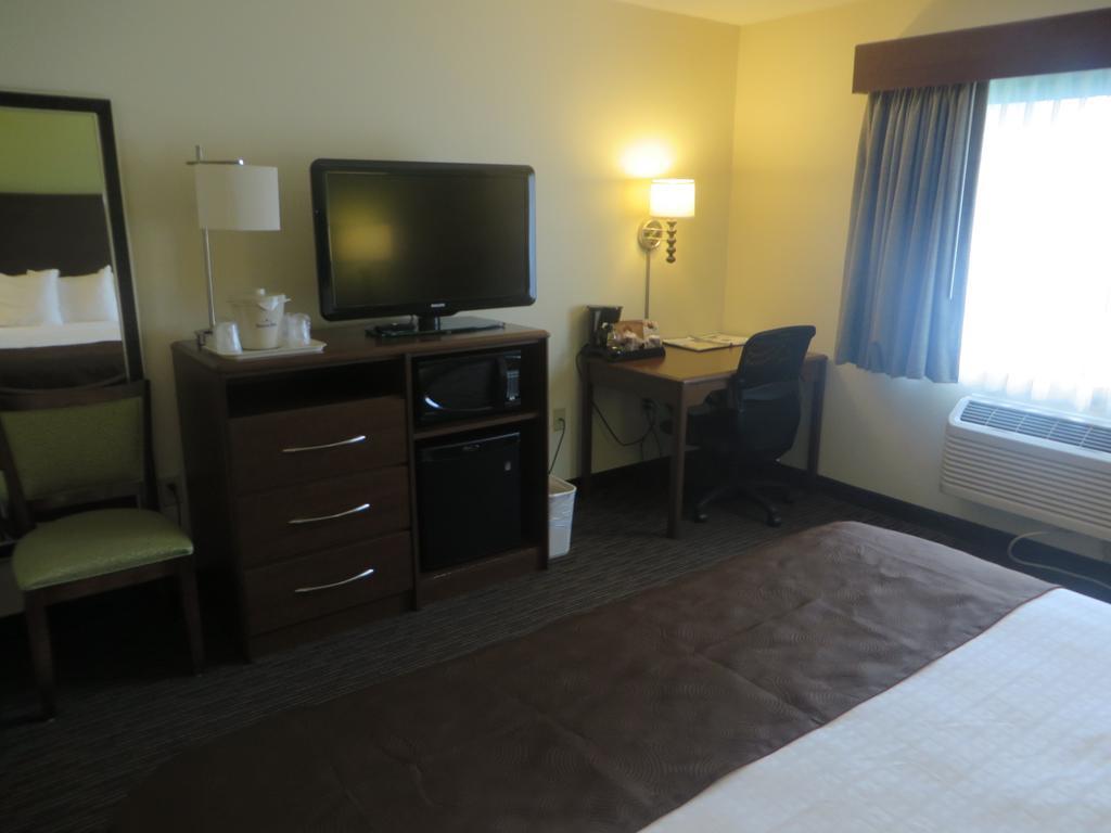 Americinn By Wyndham Rice Lake Екстериор снимка